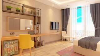 Отель New Wave Hotel Батуми Двухместный номер с 1 кроватью с видом на море-1